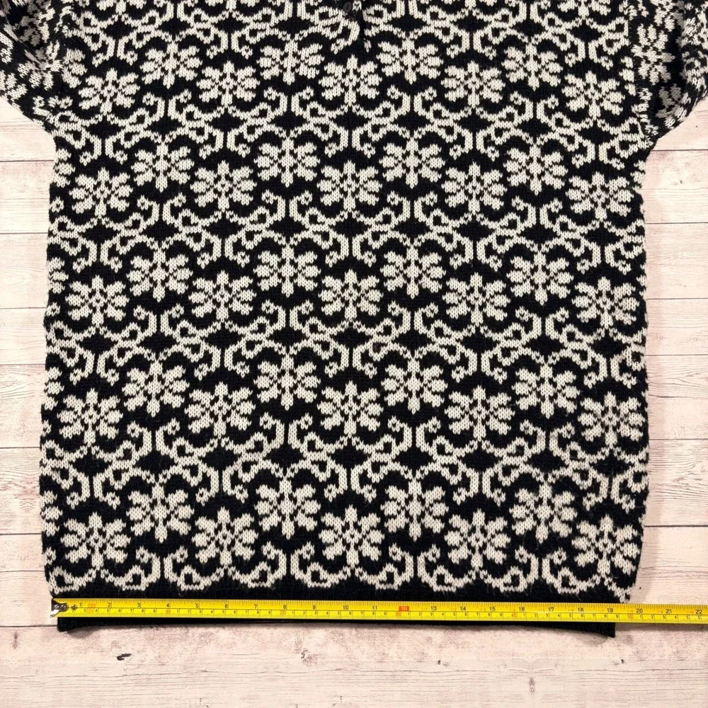American Weekend Womens Large Black White Snowflake Fair Isle Henley Sweater L - Picture 9 of 14